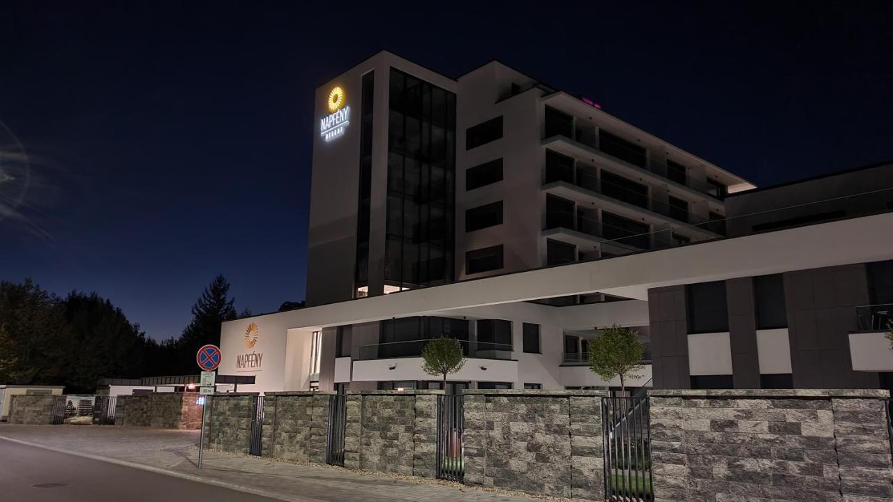 Napfeny Resort Exclusive Balatonlelle Exterior foto