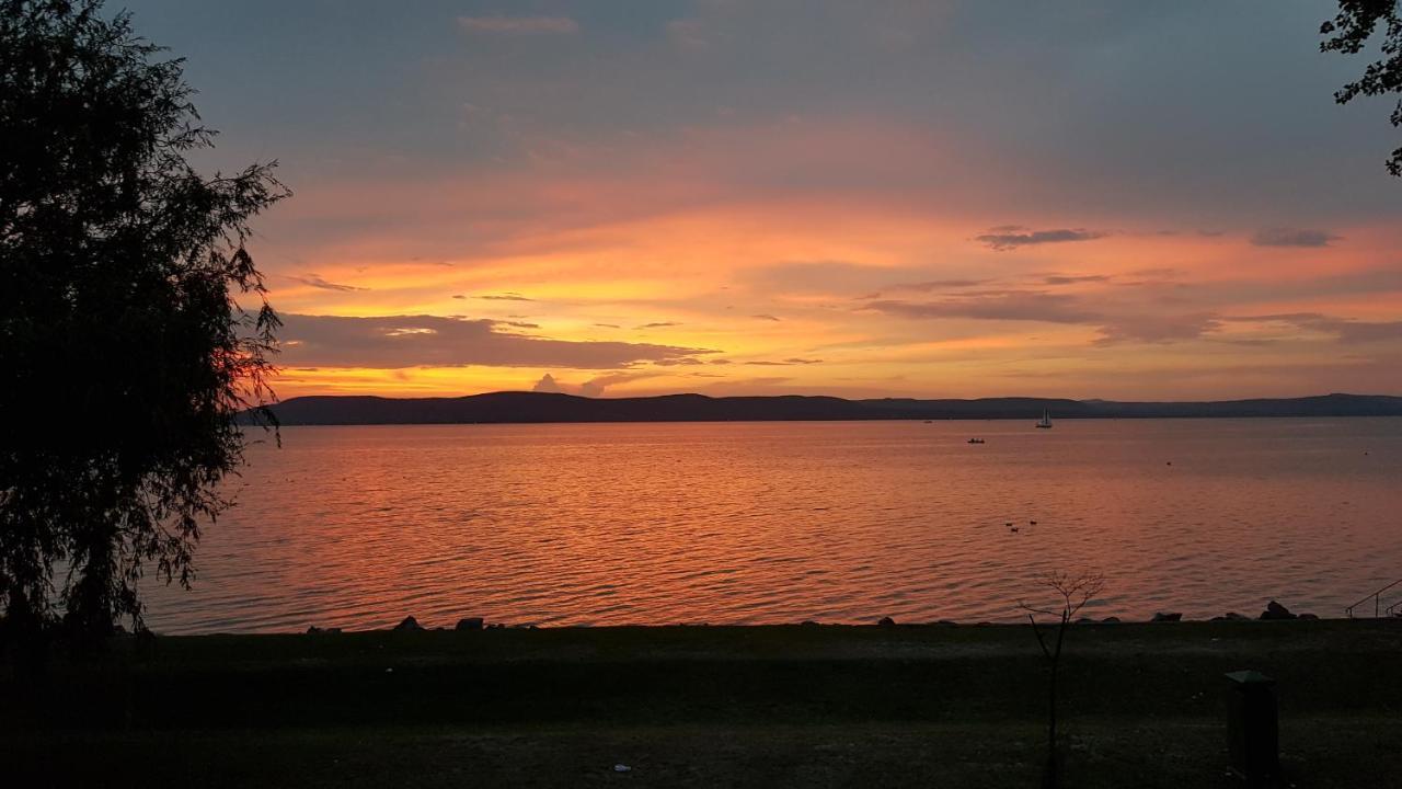 Napfeny Resort Exclusive Balatonlelle Exterior foto